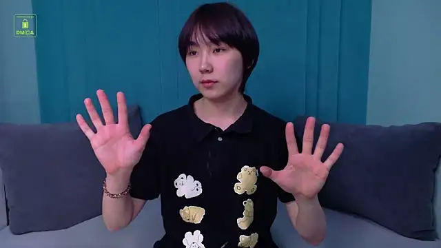 HeejinWang online show from 04/14/26, 08:04