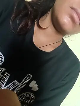 Aaisha-16 online show from 06/06/26, 02:49