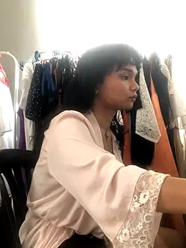 estradiolist online show from 10/23/25, 05:07