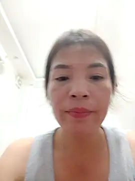 Snapshot of Livelulu chatting on 09/29/25, 08:30 Livelulu online show from 09/29/25, 08:30