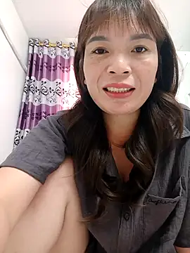 Snapshot of Livelulu chatting on 10/14/25, 08:59 Livelulu online show from 10/14/25, 08:59