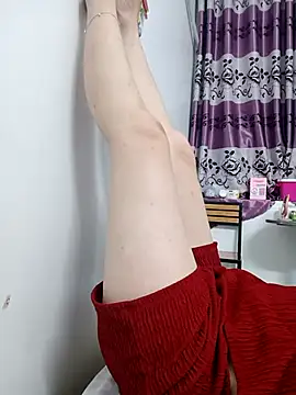 Snapshot of Livelulu chatting on 10/16/25, 05:47 Livelulu online show from 10/16/25, 05:47