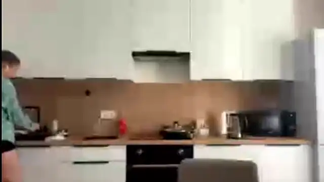 Snapshot of FavorLeila chatting on 10/01/25, 12:22 FavorLeila online show from 10/01/25, 12:22