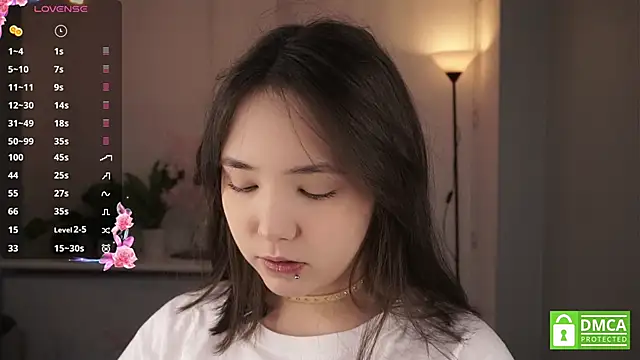 RenaeConnerley online show from 12/17/25, 05:13