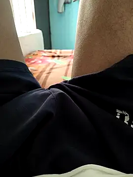 bold guy 1234 online show from 10/05/25, 07:39