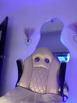 Mia royal online show from 04/18/26, 06:56