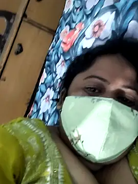 Mmm143 online show from 10/26/25, 01:39