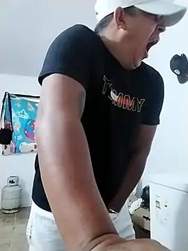 Snapshot of Alex_man23 chatting on 09/19/25, 06:41 Alex man23 online show from 09/19/25, 06:41