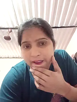 aliya-jaan71 online show from 10/28/25, 07:34