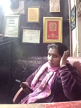 aliya-jaan71 online show from 12/18/25, 04:24