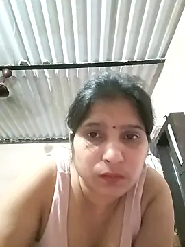 Snapshot of aliya-jaan71 chatting on 05/07/26, 08:58 aliya-jaan71 online show from 05/07/26, 08:58