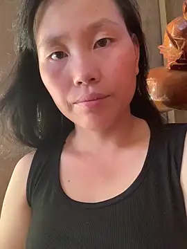 huong-18 online show from 10/17/25, 07:55