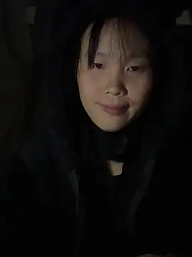 huong-18 online show from 11/18/25, 04:55