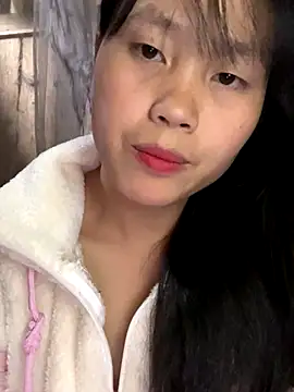huong-18 online show from 12/16/25, 02:49