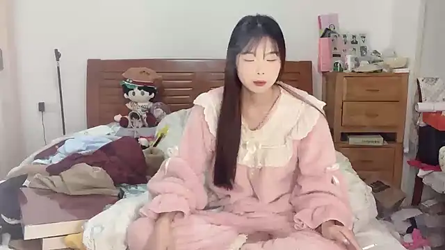 Akong11 online show from 10/24/25, 07:54