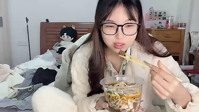 Akong11 online show from 11/25/25, 02:44