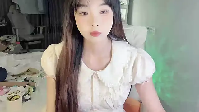 Snapshot of Akong11 chatting on 07/04/26, 01:39 Akong11 online show from 07/04/26, 01:39