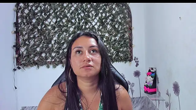 Luna021 1 online show from 11/14/25, 07:45