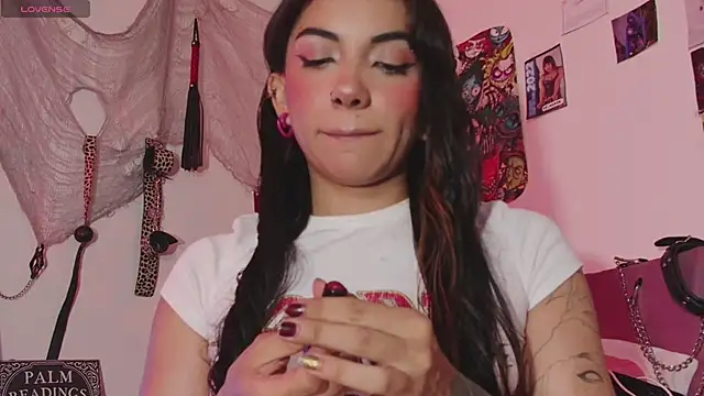 agathaaiko6 online show from 01/08/26, 01:08