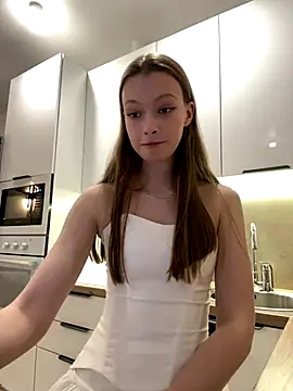 FriendlyFire 18 online show from 09/30/25, 05:51