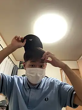 Snapshot of KAMESAN08 chatting on 10/05/25, 09:40 KAMESAN08 online show from 10/05/25, 09:40