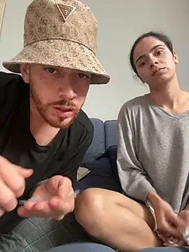 Snapshot of MrEros1108 chatting on 09/28/25, 12:32 MrEros1108 online show from 09/28/25, 12:32