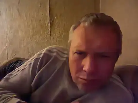 evulis1 online show from 10/10/25, 10:09