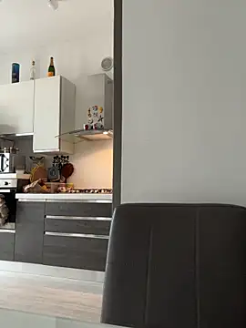 ainaht online show from 12/04/25, 01:20