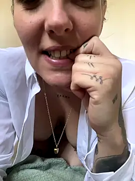 Snapshot of anonyme_hot47 chatting on 11/20/25, 09:53 anonyme hot47 online show from 11/20/25, 09:53