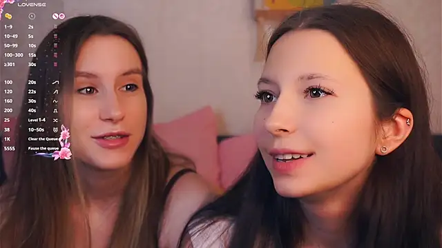 GabrielleLynchard online show from 11/12/25, 07:24