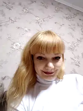 AliceSwan1122 online show from 09/17/25, 07:15
