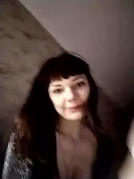 Snapshot of AliceSwan1122 chatting on 04/24/26, 08:00 AliceSwan1122 online show from 04/24/26, 08:00