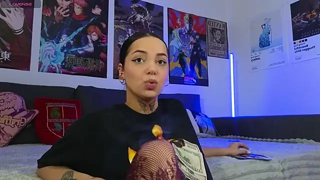 KiraQuinn1 online show from 09/29/25, 02:44