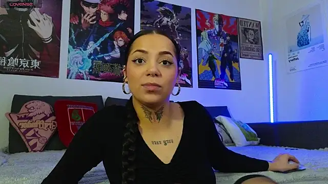 KiraQuinn1 online show from 10/04/25, 03:10