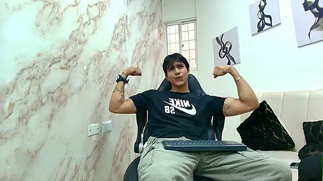 toji luxxer online show from 12/21/25, 08:38