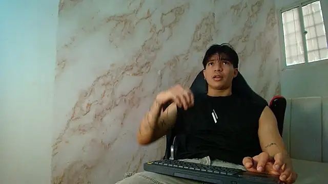 toji luxxer online show from 01/11/26, 08:14