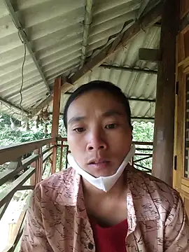 Snapshot of lily-00 chatting on 11/06/25, 04:35 lily-00 online show from 11/06/25, 04:35