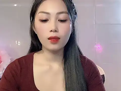 Lyly4757 online show from 10/25/25, 09:39