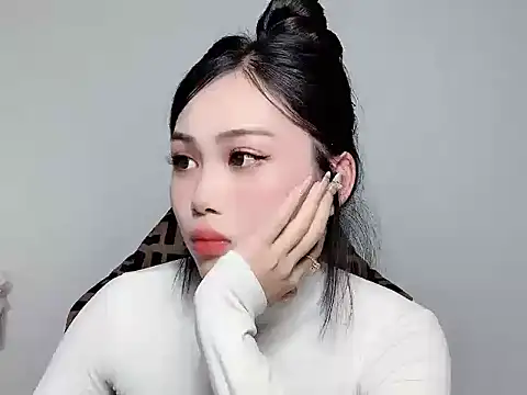 Lyly4757 online show from 01/15/26, 04:00