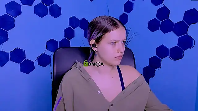 kaela spell  online show from 03/26/26, 09:59