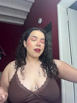 krisstenSantos online show from 12/18/25, 12:33