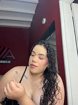 krisstenSantos online show from 02/16/26, 03:19