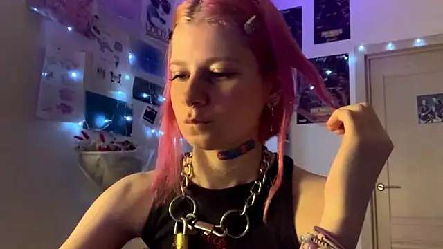 PinkVampire online show from 09/18/25, 05:04