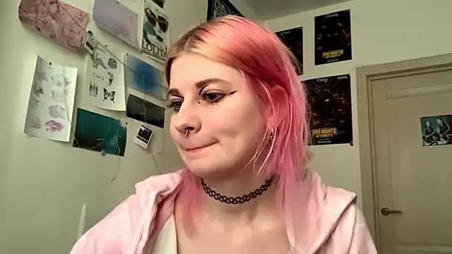 PinkVampire online show from 10/04/25, 01:20