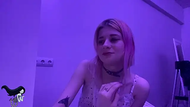 PinkVampire online show from 10/26/25, 09:42