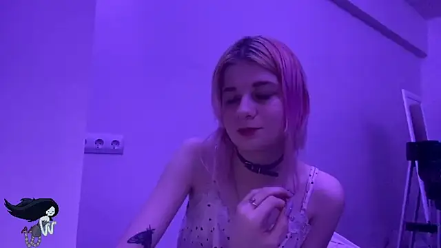 PinkVampire online show from 10/29/25, 09:05