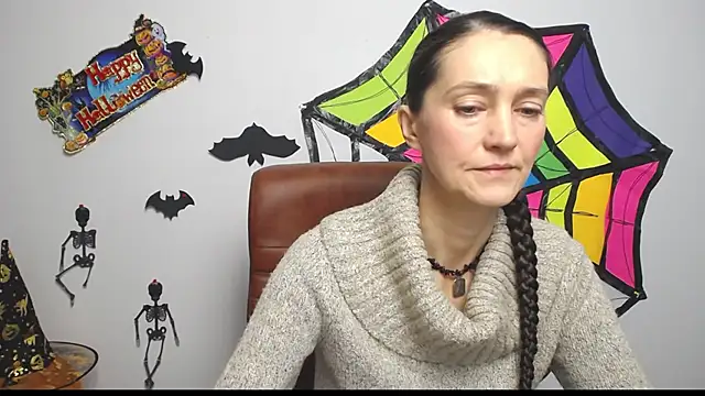 TayaFinch online show from 11/03/25, 01:23