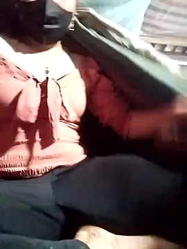 Snapshot of Emmyly_123 chatting on 01/06/26, 05:55 Emmyly 123 online show from 01/06/26, 05:55