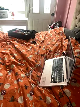 DIRTY PAISLEY X online show from 10/15/25, 09:53