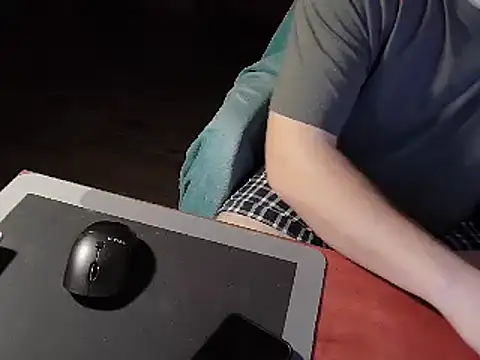 Snapshot of insomnia_llko1998 chatting on 10/25/25, 01:02 insomnia llko1998 online show from 10/25/25, 01:02